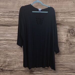 Catherine’s 2X 22W/24W stretch black cage top.